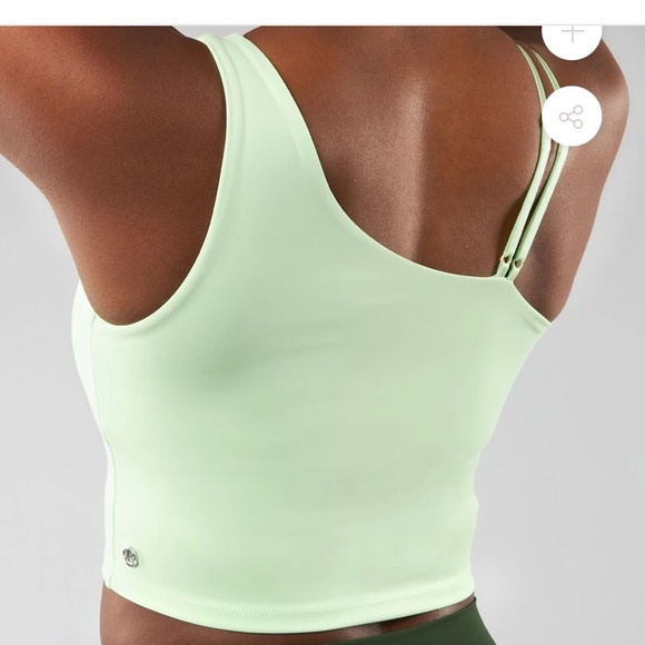 Like green sports bra - Picture 2 of 4